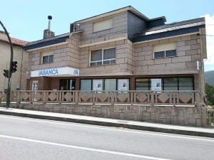 40.000 afectados por las preferentes de Novagalicia han demandado a la entidad porque Abanca no les dio solucion FUENTE commons.wikimedia.org