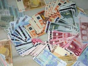 Muchos afectados estan recuperando el dinero que invirtieron en las preferentes de Bankia FUENTE commons.wikimedia.org